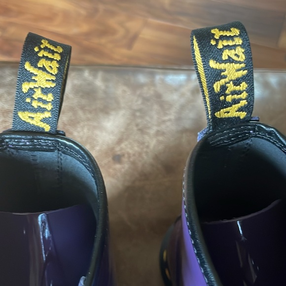 Dr Martens Women's Purple Patent Leather Boots. Excellent Condition. Size 6. - Picture 9 of 15
